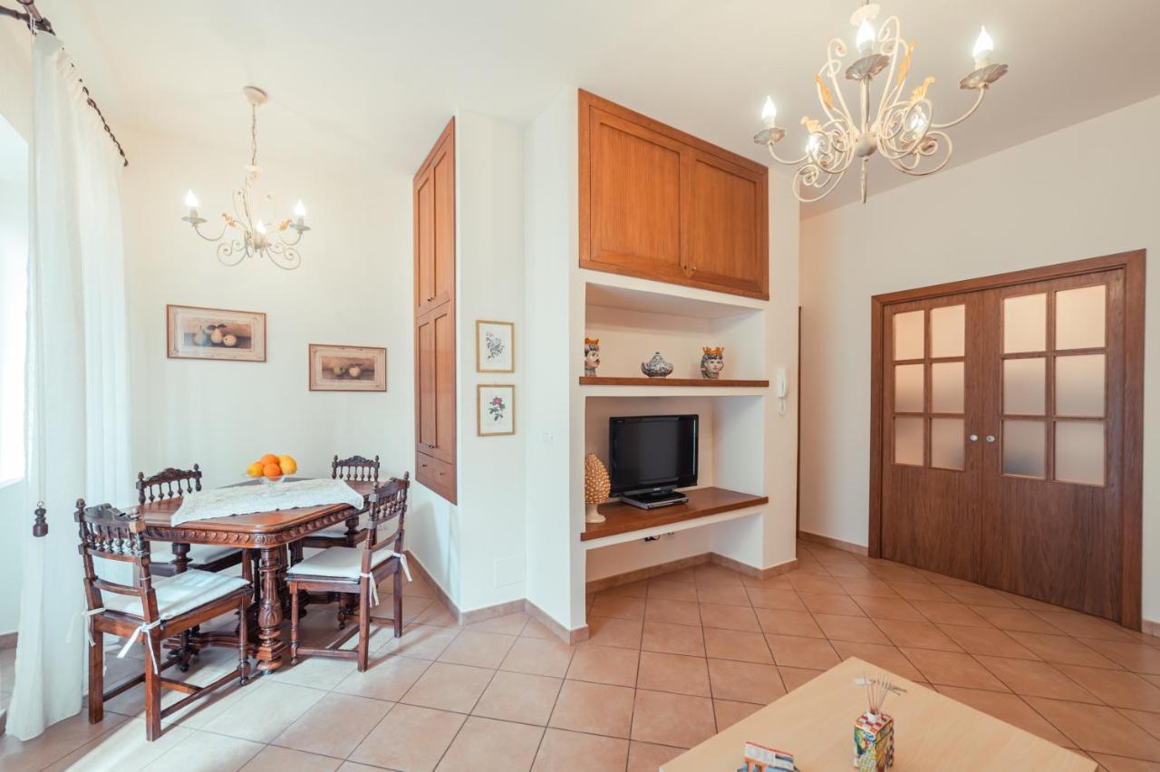 Taoapartments - Casa Antonella ตาออร์มินา ภายนอก รูปภาพ
